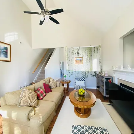 Spacious Room With Shared Bathroom Raleigh Exterior foto
