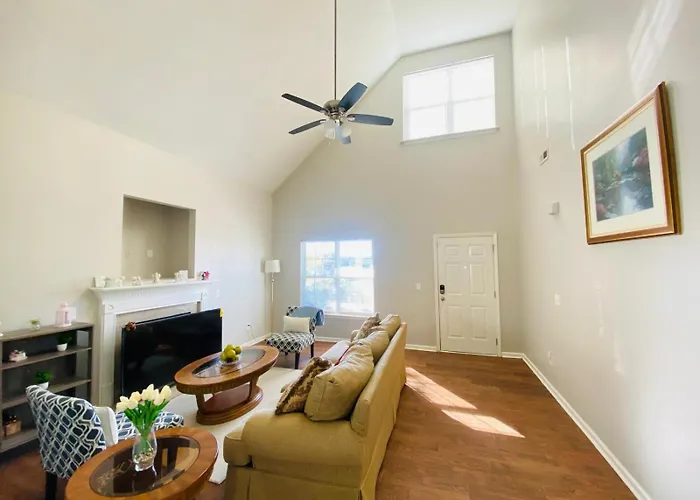 Spacious Room With Shared Bathroom